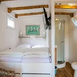 木屋 Tiny House In Ons Tuintje - Aan Zee 卡兰茨奥赫