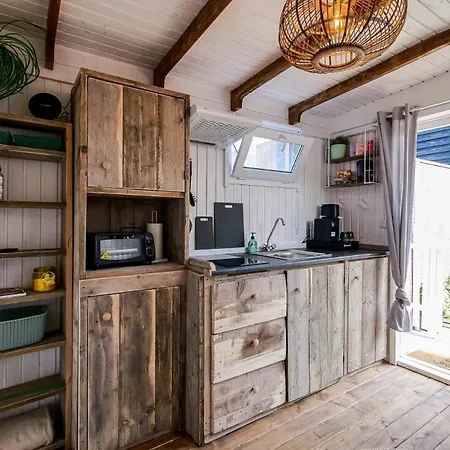 Tiny House In Ons Tuintje - Aan Zee Chalet